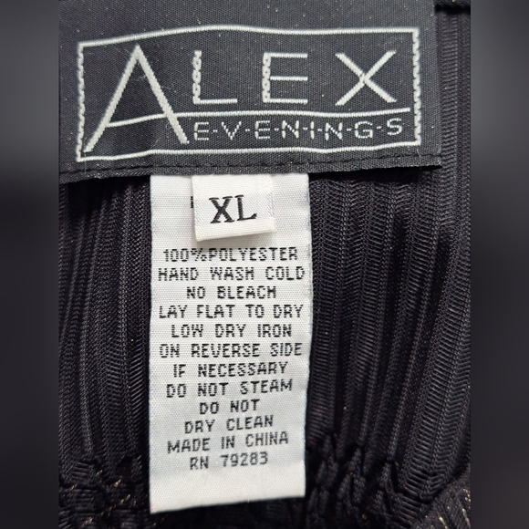 Alex Evenings Black & Gold  Metallic Sleeveless Top & Jacket   Size XL - Picture 13 of 13